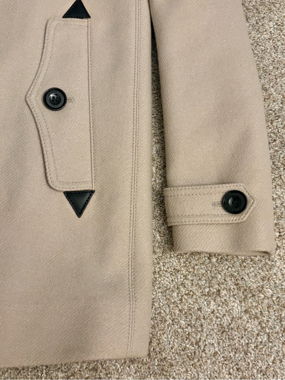 Burberry NWT Wool Blend Short Coat Detachable Quilted Liner Bag
Cream UK 4 US 2 - Picture 7 of 10